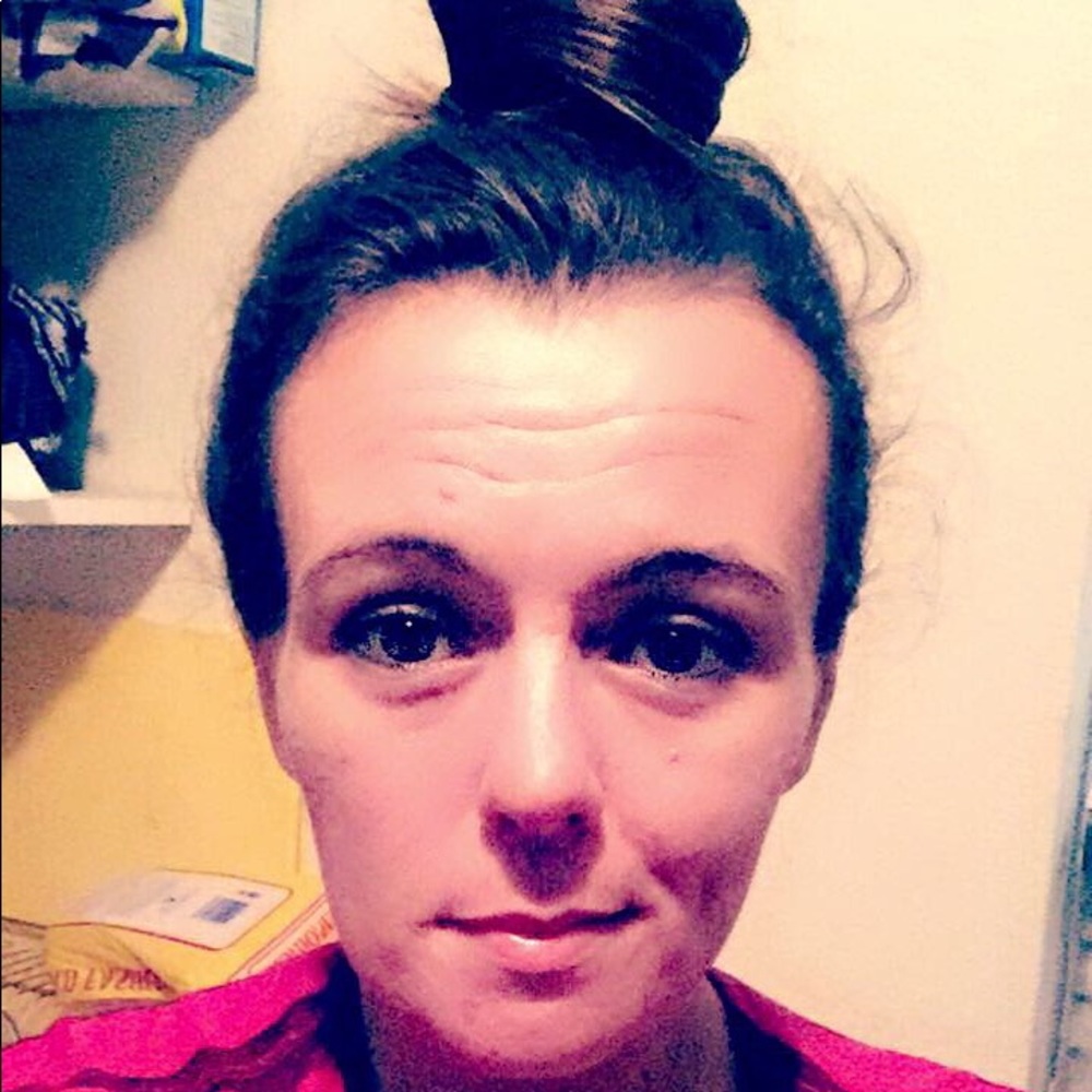 Meet your Posher, Crystal